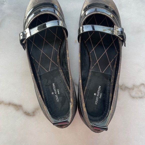 Louis Vuitton ladies shoes - Picture 1 of 6